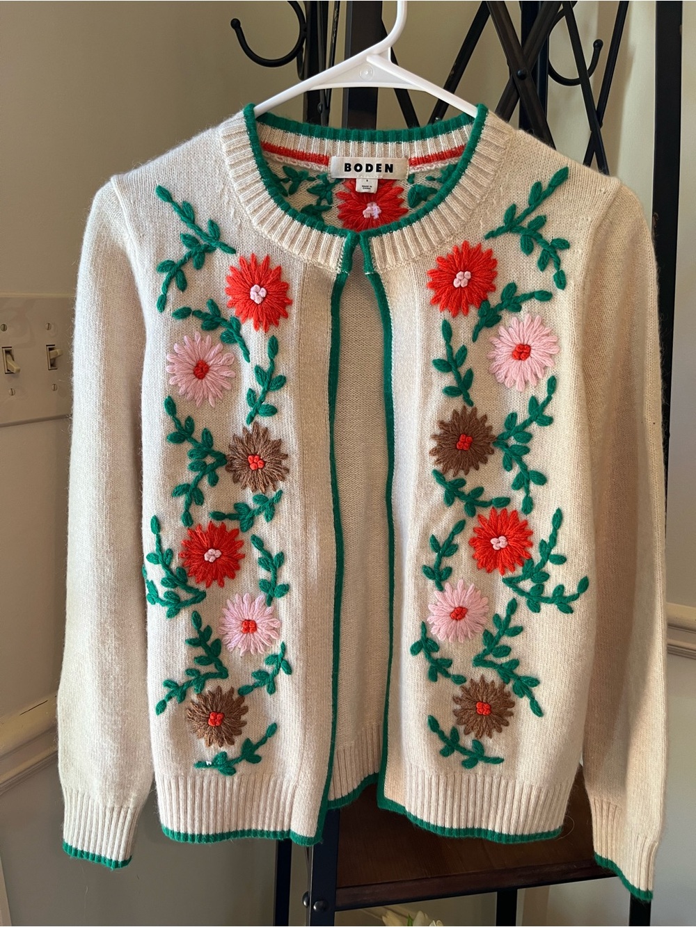 Boden Floral Embroidered Cardigan Sweater - SZ Small - Picture 2 of 4